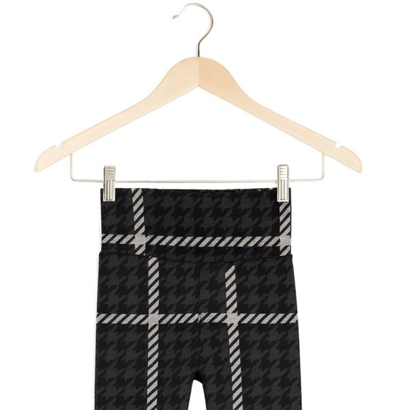 Offline by Aerie size medium black and gray patterned leggings. - Picture 2 of 2